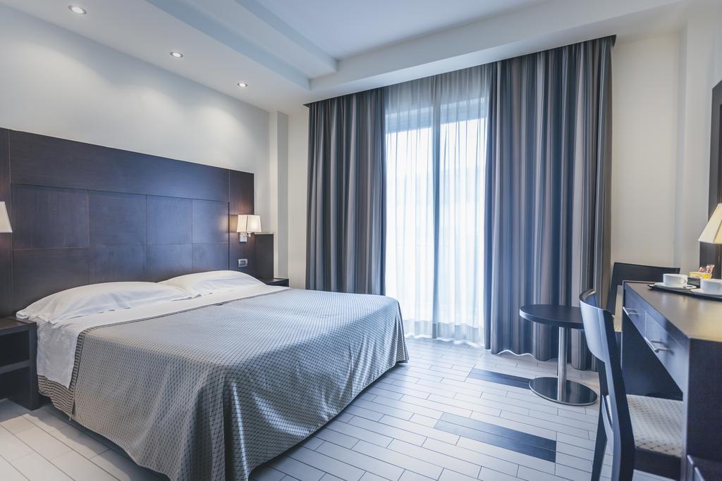 Hotel Principe Residence Vasto Bagian luar foto