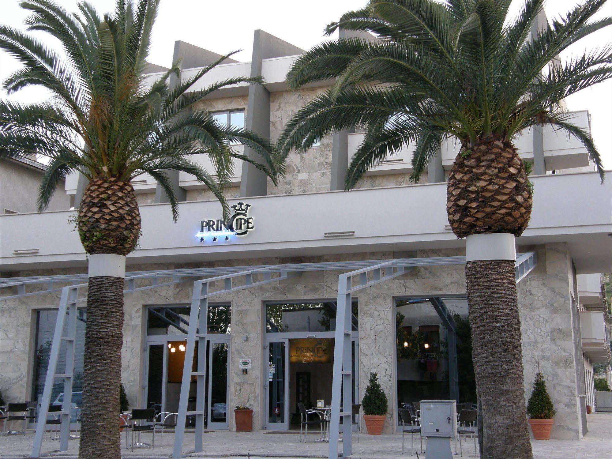 Hotel Principe Residence Vasto Bagian luar foto