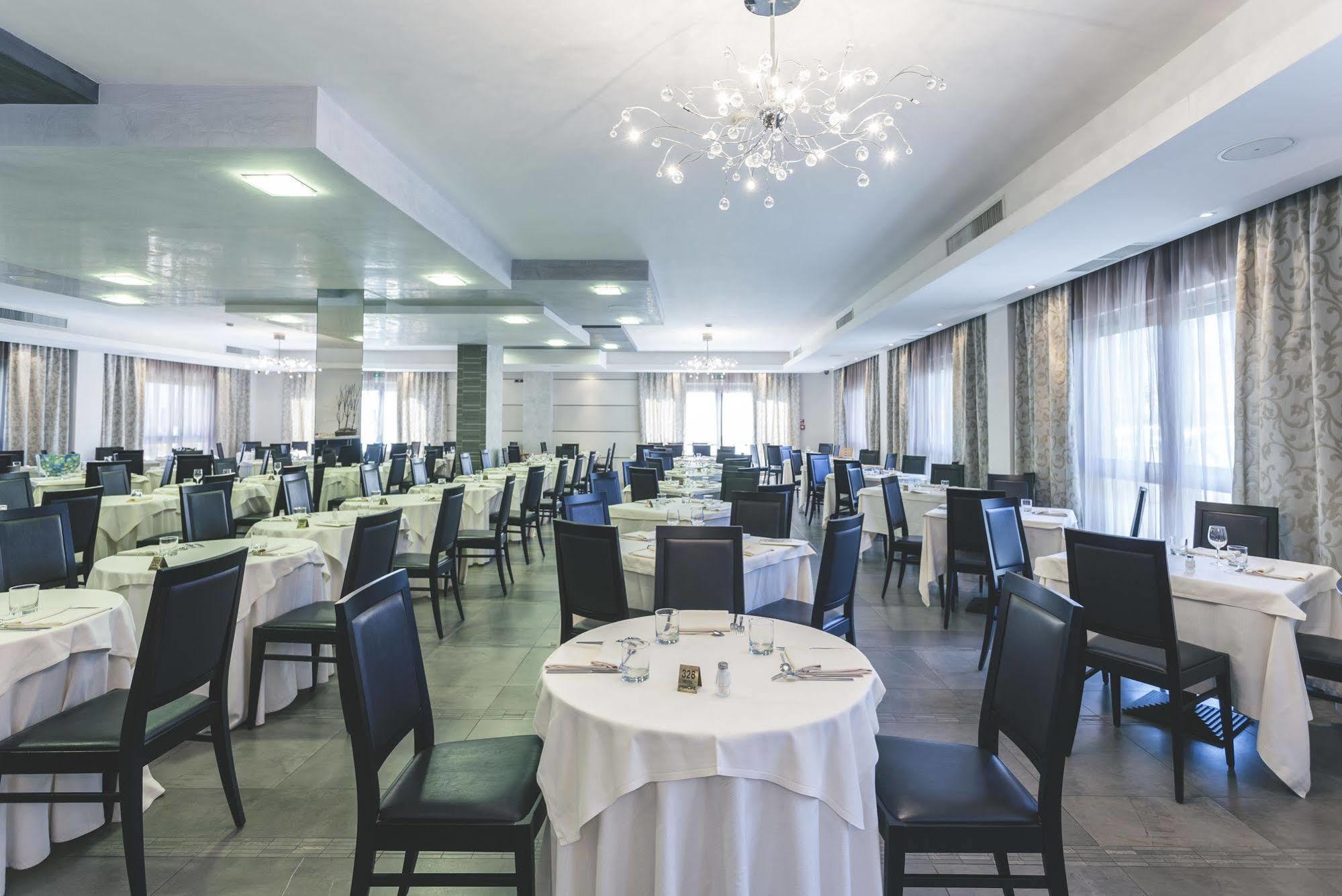 Hotel Principe Residence Vasto Bagian luar foto