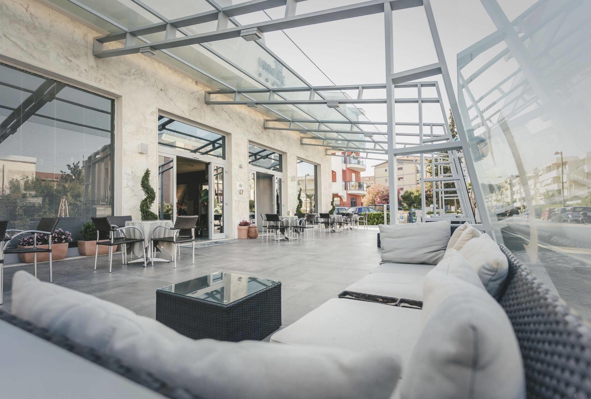 Hotel Principe Residence Vasto Bagian luar foto